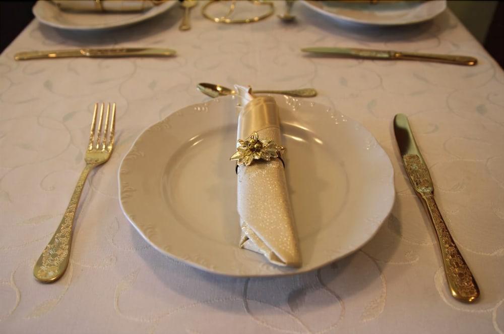 Elegant Lux 4*