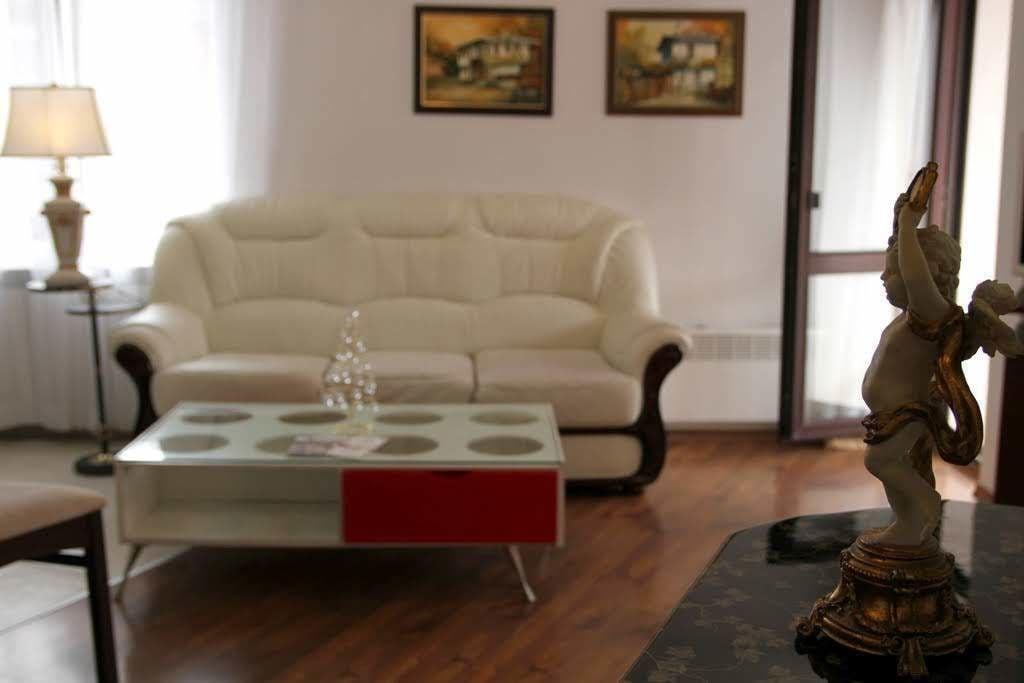 Ξενοδοχείο Elegant Lux 4*